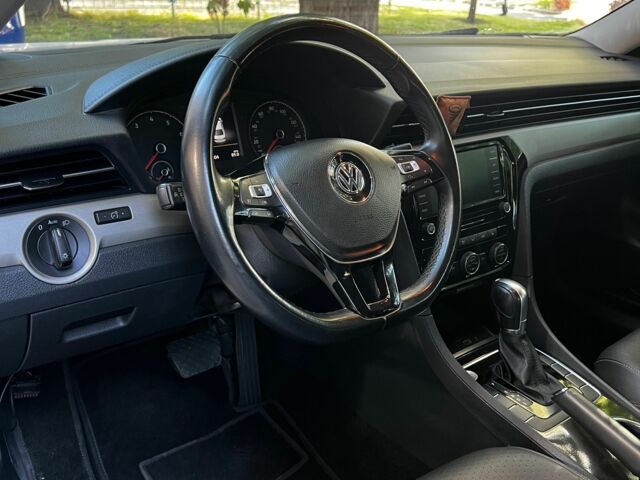 Белый Фольксваген Пассат, объемом двигателя 2 л и пробегом 99 тыс. км за 14500 $, фото 11 на Automoto.ua