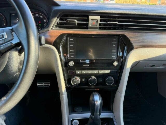 Білий Фольксваген Пассат, об'ємом двигуна 2 л та пробігом 31 тис. км за 4300 $, фото 8 на Automoto.ua