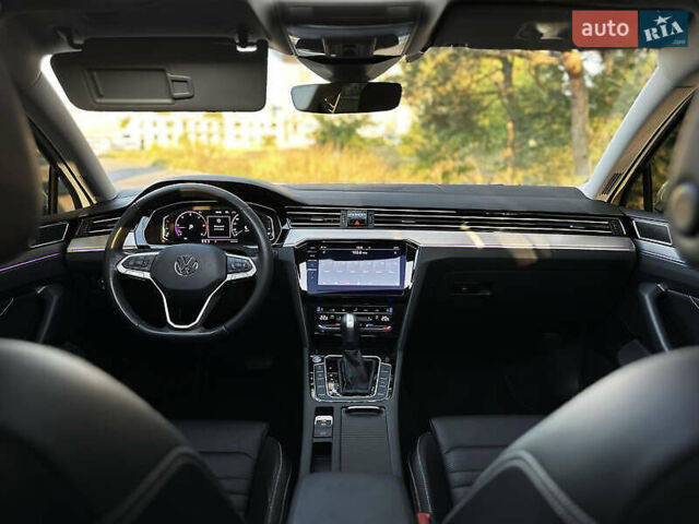 Белый Фольксваген Пассат, объемом двигателя 2 л и пробегом 54 тыс. км за 32000 $, фото 16 на Automoto.ua