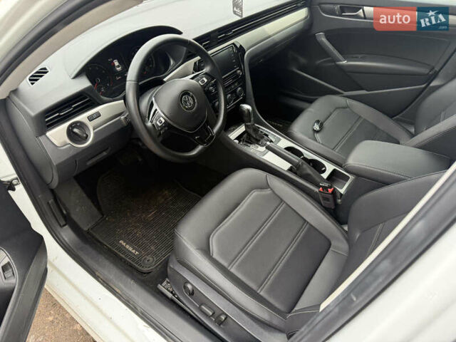 Белый Фольксваген Пассат, объемом двигателя 2 л и пробегом 42 тыс. км за 16700 $, фото 7 на Automoto.ua