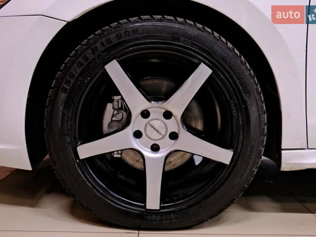 Білий Фольксваген Пассат, об'ємом двигуна 2 л та пробігом 165 тис. км за 16900 $, фото 45 на Automoto.ua