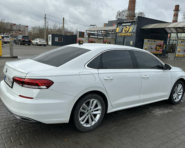 Белый Фольксваген Пассат, объемом двигателя 2 л и пробегом 108 тыс. км за 17999 $, фото 4 на Automoto.ua