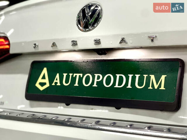Білий Фольксваген Пассат, об'ємом двигуна 1.98 л та пробігом 72 тис. км за 21000 $, фото 17 на Automoto.ua