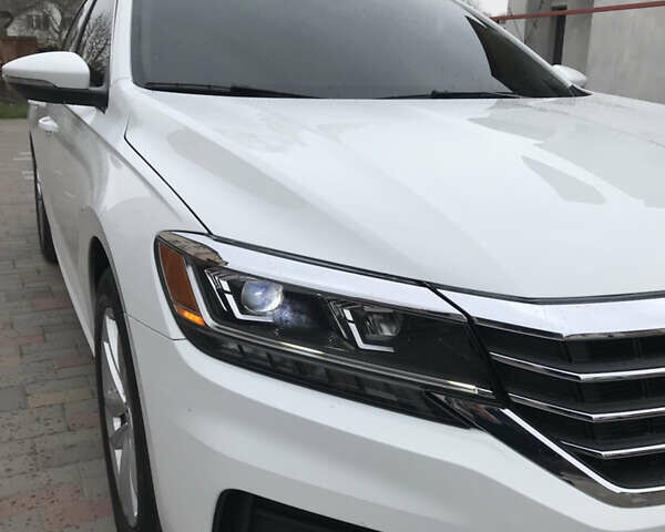 Белый Фольксваген Пассат, объемом двигателя 2 л и пробегом 102 тыс. км за 20000 $, фото 7 на Automoto.ua