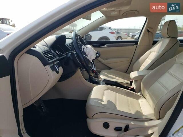Білий Фольксваген Пассат, об'ємом двигуна 1.8 л та пробігом 97 тис. км за 2700 $, фото 6 на Automoto.ua