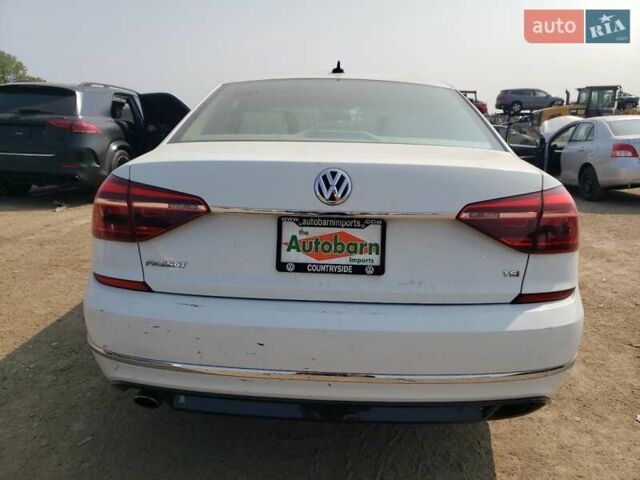 Білий Фольксваген Пассат, об'ємом двигуна 1.8 л та пробігом 97 тис. км за 2700 $, фото 5 на Automoto.ua
