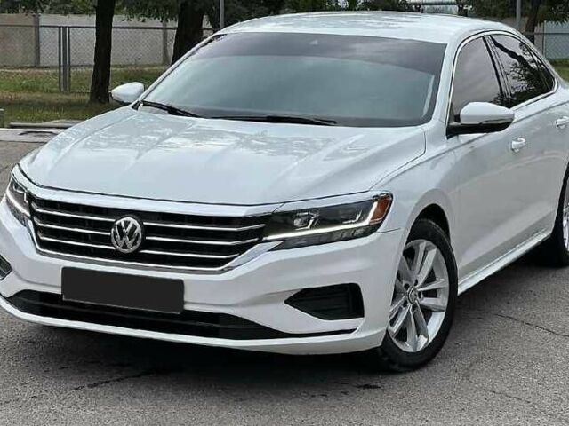 Белый Фольксваген Пассат, объемом двигателя 2 л и пробегом 45 тыс. км за 16800 $, фото 1 на Automoto.ua