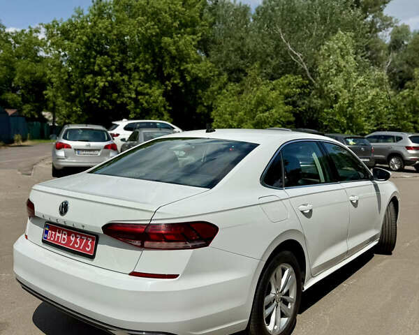 Білий Фольксваген Пассат, об'ємом двигуна 2 л та пробігом 152 тис. км за 18300 $, фото 4 на Automoto.ua