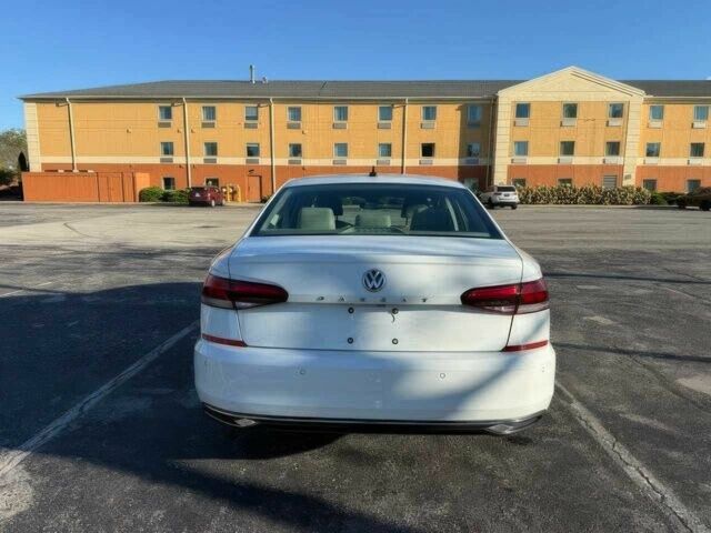 Білий Фольксваген Пассат, об'ємом двигуна 2 л та пробігом 31 тис. км за 4300 $, фото 5 на Automoto.ua