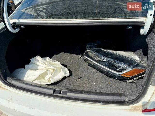 Белый Фольксваген Пассат, объемом двигателя 2 л и пробегом 123 тыс. км за 7600 $, фото 34 на Automoto.ua