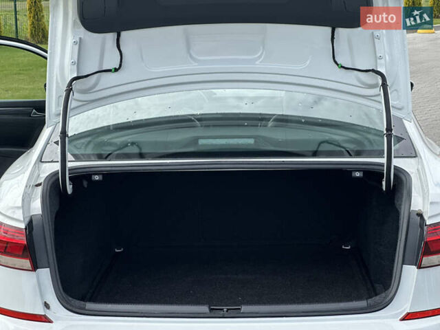 Білий Фольксваген Пассат, об'ємом двигуна 1.98 л та пробігом 70 тис. км за 19500 $, фото 27 на Automoto.ua