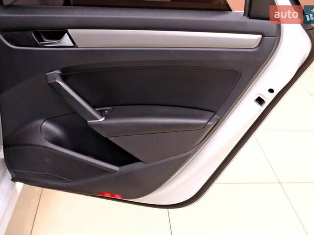 Білий Фольксваген Пассат, об'ємом двигуна 2 л та пробігом 165 тис. км за 16900 $, фото 35 на Automoto.ua