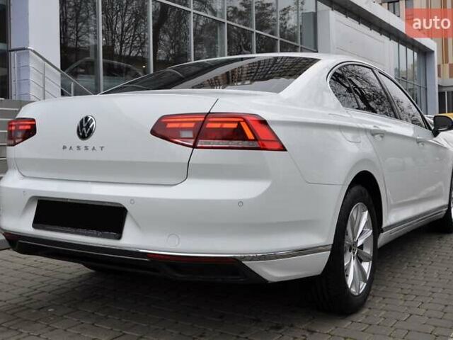 Белый Фольксваген Пассат, объемом двигателя 1.97 л и пробегом 78 тыс. км за 27000 $, фото 8 на Automoto.ua