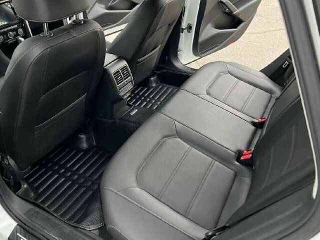 Белый Фольксваген Пассат, объемом двигателя 2 л и пробегом 45 тыс. км за 16800 $, фото 5 на Automoto.ua