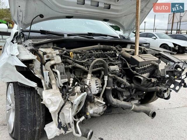Белый Фольксваген Пассат, объемом двигателя 2 л и пробегом 123 тыс. км за 7600 $, фото 19 на Automoto.ua