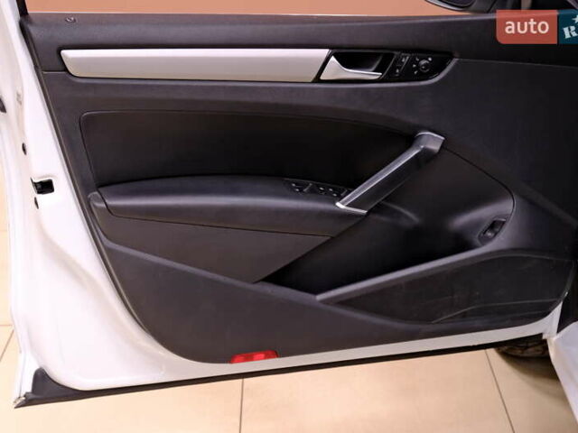 Білий Фольксваген Пассат, об'ємом двигуна 2 л та пробігом 165 тис. км за 16900 $, фото 27 на Automoto.ua