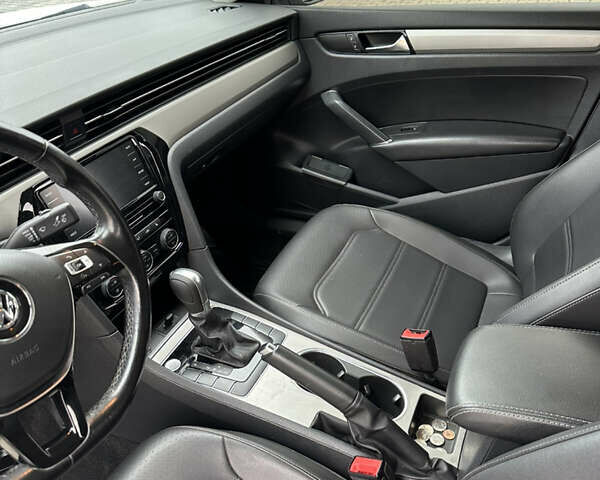 Белый Фольксваген Пассат, объемом двигателя 2 л и пробегом 108 тыс. км за 17999 $, фото 18 на Automoto.ua