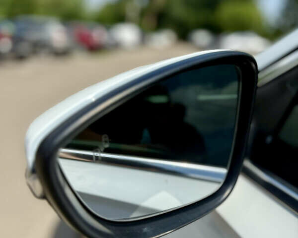 Білий Фольксваген Пассат, об'ємом двигуна 2 л та пробігом 152 тис. км за 18300 $, фото 11 на Automoto.ua