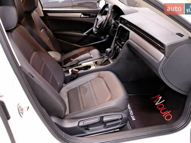 Білий Фольксваген Пассат, об'ємом двигуна 2 л та пробігом 165 тис. км за 16900 $, фото 40 на Automoto.ua