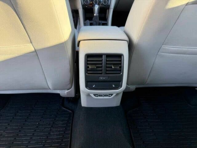 Білий Фольксваген Пассат, об'ємом двигуна 2 л та пробігом 31 тис. км за 4300 $, фото 9 на Automoto.ua