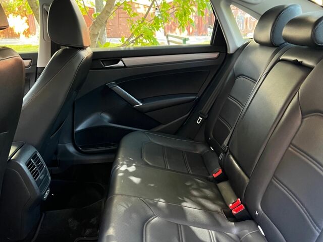 Белый Фольксваген Пассат, объемом двигателя 2 л и пробегом 99 тыс. км за 14500 $, фото 7 на Automoto.ua