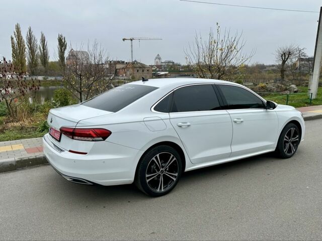 Белый Фольксваген Пассат, объемом двигателя 2 л и пробегом 105 тыс. км за 16700 $, фото 1 на Automoto.ua