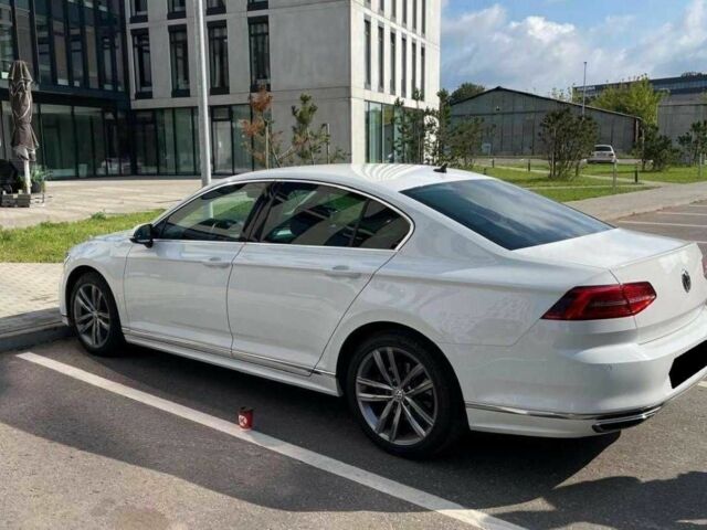 Белый Фольксваген Пассат, объемом двигателя 0 л и пробегом 76 тыс. км за 10300 $, фото 1 на Automoto.ua