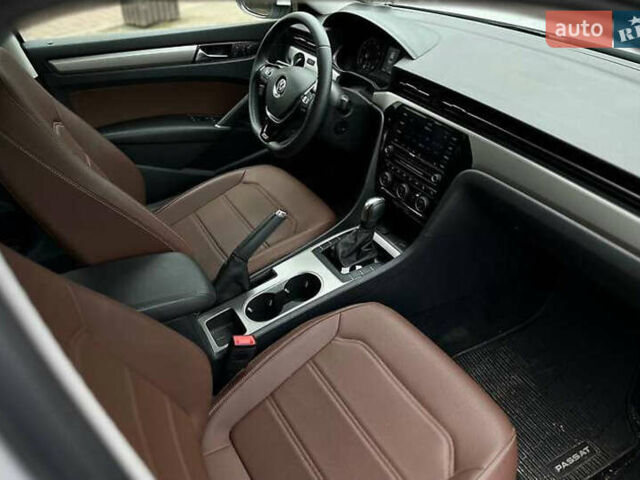 Белый Фольксваген Пассат, объемом двигателя 1.98 л и пробегом 51 тыс. км за 27999 $, фото 7 на Automoto.ua