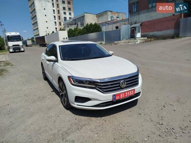 Білий Фольксваген Пассат, об'ємом двигуна 2 л та пробігом 195 тис. км за 15999 $, фото 27 на Automoto.ua