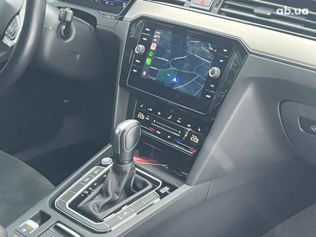 Белый Фольксваген Пассат, объемом двигателя 2 л и пробегом 90 тыс. км за 29990 $, фото 38 на Automoto.ua