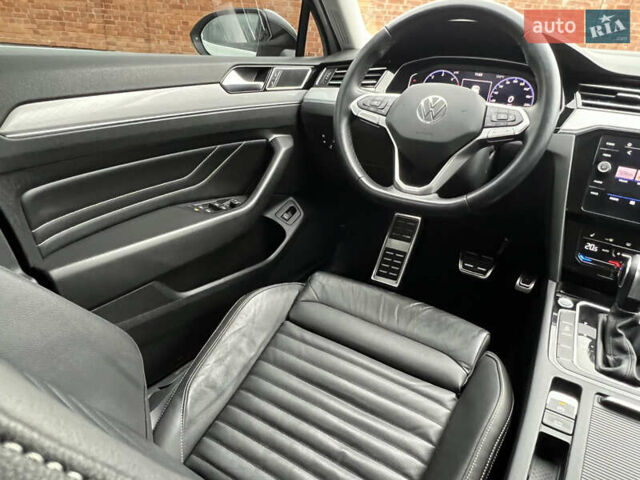 Белый Фольксваген Пассат, объемом двигателя 1.97 л и пробегом 176 тыс. км за 25599 $, фото 51 на Automoto.ua