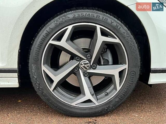 Білий Фольксваген Пассат, об'ємом двигуна 2 л та пробігом 87 тис. км за 35000 $, фото 17 на Automoto.ua