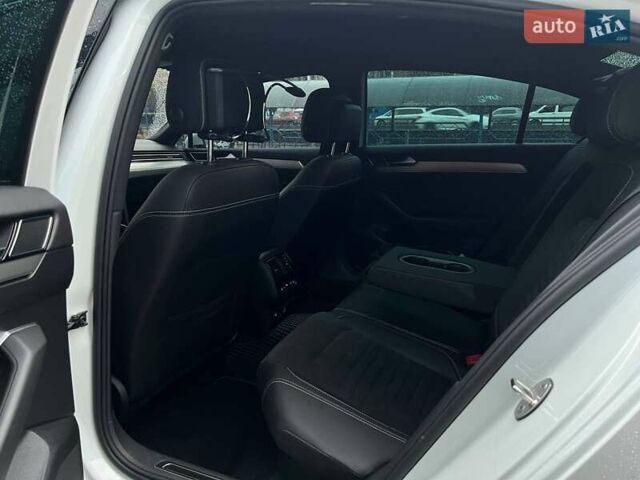 Білий Фольксваген Пассат, об'ємом двигуна 2 л та пробігом 87 тис. км за 35000 $, фото 13 на Automoto.ua