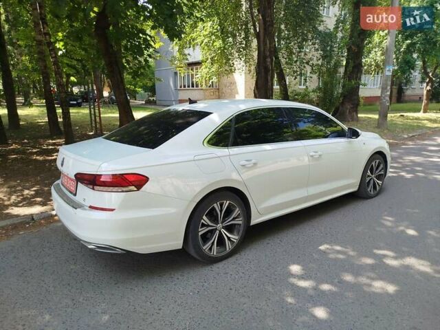 Білий Фольксваген Пассат, об'ємом двигуна 2 л та пробігом 195 тис. км за 15999 $, фото 8 на Automoto.ua