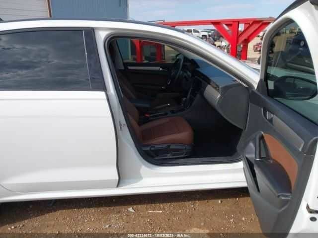 Фольксваген Пассат 2021 в Львове на Automoto.ua Белый Фольксваген Пассат, объемом двигателя 0 л и пробегом 76 тыс. км за 4000 $, фото 4 на Automoto.ua