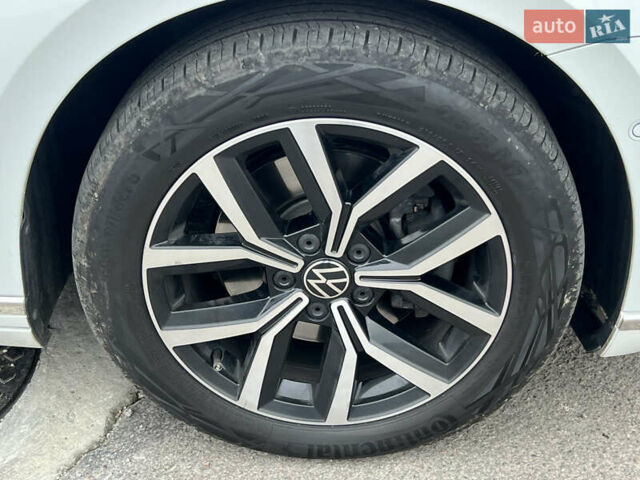 Белый Фольксваген Пассат, объемом двигателя 1.97 л и пробегом 176 тыс. км за 25599 $, фото 28 на Automoto.ua