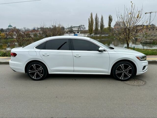 Белый Фольксваген Пассат, объемом двигателя 2 л и пробегом 105 тыс. км за 16700 $, фото 3 на Automoto.ua