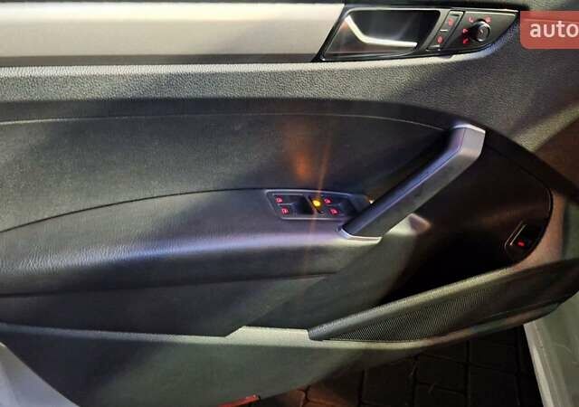 Білий Фольксваген Пассат, об'ємом двигуна 1.98 л та пробігом 51 тис. км за 19999 $, фото 9 на Automoto.ua