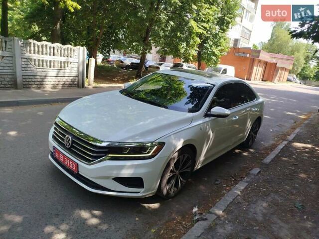 Білий Фольксваген Пассат, об'ємом двигуна 2 л та пробігом 195 тис. км за 15999 $, фото 5 на Automoto.ua