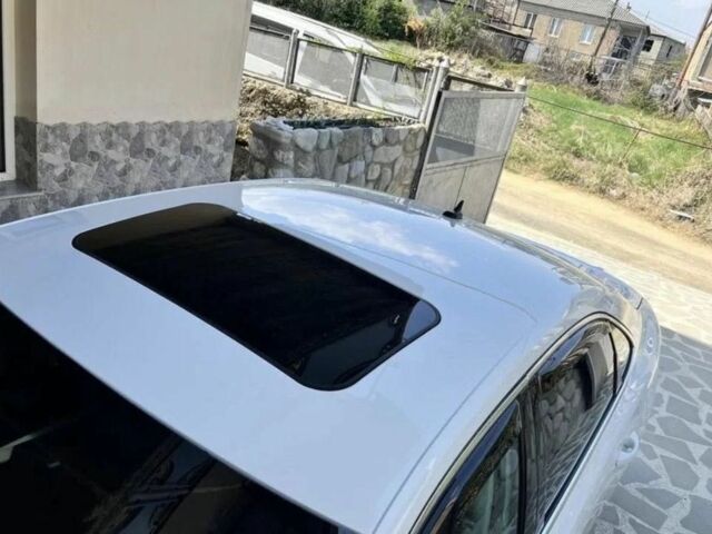 Білий Фольксваген Пассат, об'ємом двигуна 2 л та пробігом 124 тис. км за 11300 $, фото 6 на Automoto.ua