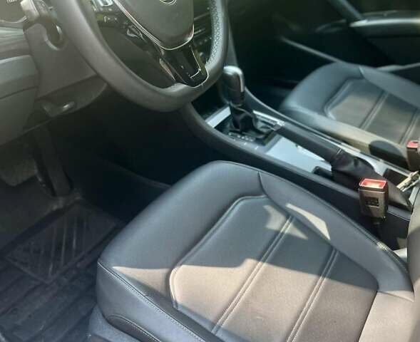 Белый Фольксваген Пассат, объемом двигателя 1.98 л и пробегом 110 тыс. км за 17800 $, фото 6 на Automoto.ua