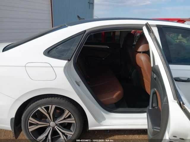 Фольксваген Пассат 2021 в Львове на Automoto.ua Белый Фольксваген Пассат, объемом двигателя 0 л и пробегом 76 тыс. км за 4000 $, фото 7 на Automoto.ua