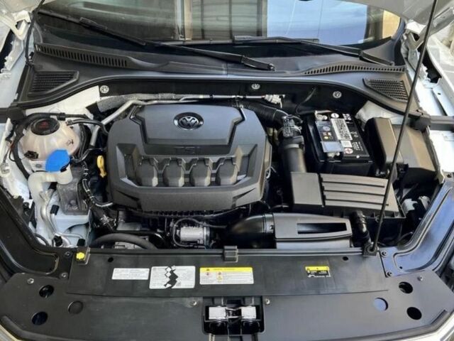 Білий Фольксваген Пассат, об'ємом двигуна 2 л та пробігом 124 тис. км за 11300 $, фото 10 на Automoto.ua