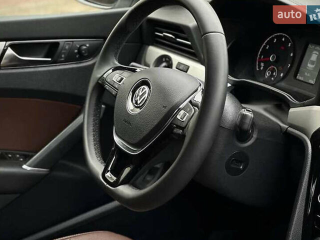 Белый Фольксваген Пассат, объемом двигателя 1.98 л и пробегом 51 тыс. км за 27999 $, фото 8 на Automoto.ua