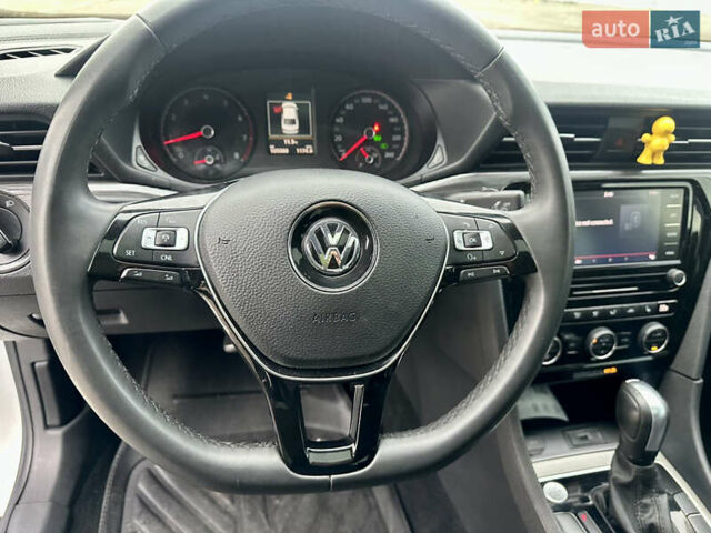 Белый Фольксваген Пассат, объемом двигателя 2 л и пробегом 105 тыс. км за 16700 $, фото 19 на Automoto.ua