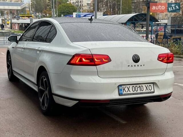 Білий Фольксваген Пассат, об'ємом двигуна 2 л та пробігом 87 тис. км за 35000 $, фото 4 на Automoto.ua