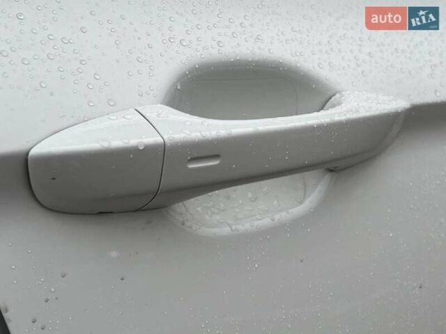 Білий Фольксваген Пассат, об'ємом двигуна 2 л та пробігом 87 тис. км за 35000 $, фото 27 на Automoto.ua