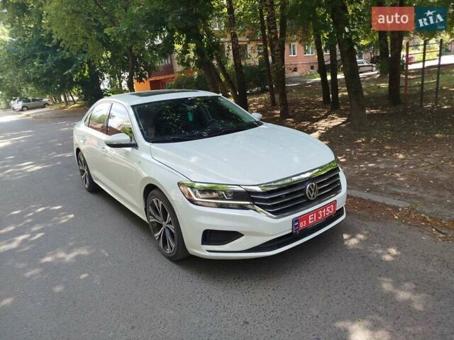 Білий Фольксваген Пассат, об'ємом двигуна 2 л та пробігом 195 тис. км за 15999 $, фото 9 на Automoto.ua