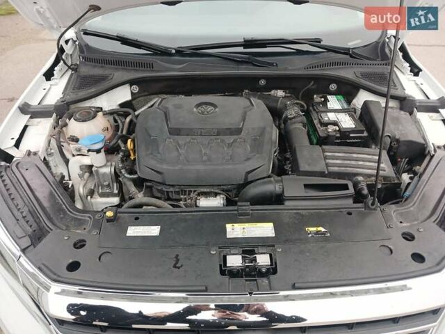 Белый Фольксваген Пассат, объемом двигателя 1.98 л и пробегом 112 тыс. км за 20800 $, фото 7 на Automoto.ua