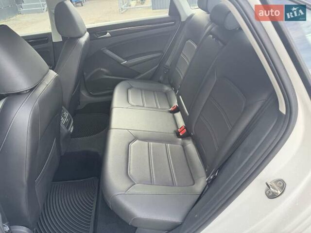 Белый Фольксваген Пассат, объемом двигателя 2 л и пробегом 51 тыс. км за 20900 $, фото 16 на Automoto.ua